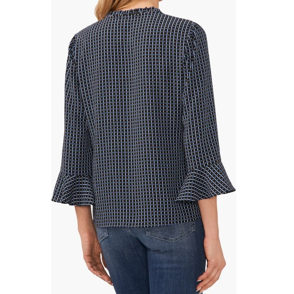 CeCe Garden Geometric Print Blouse In Cerulean Dusk - New With Tag - Reemoly - Picture 2 of 13